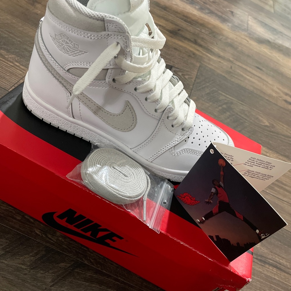 SOLD - Jordan 1 High Neutral Grey